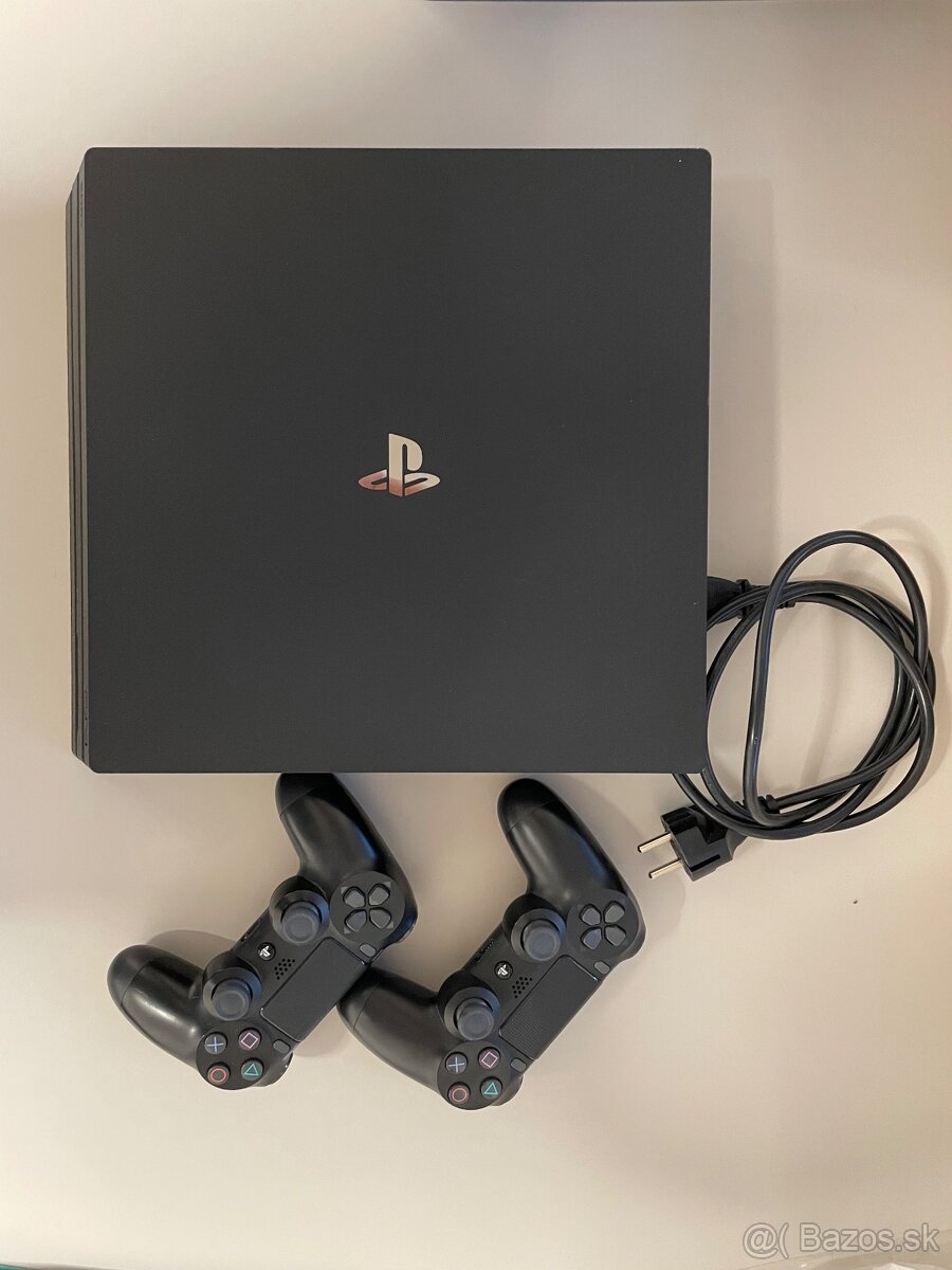 Predám PS4 slim 1TB TOP STAV