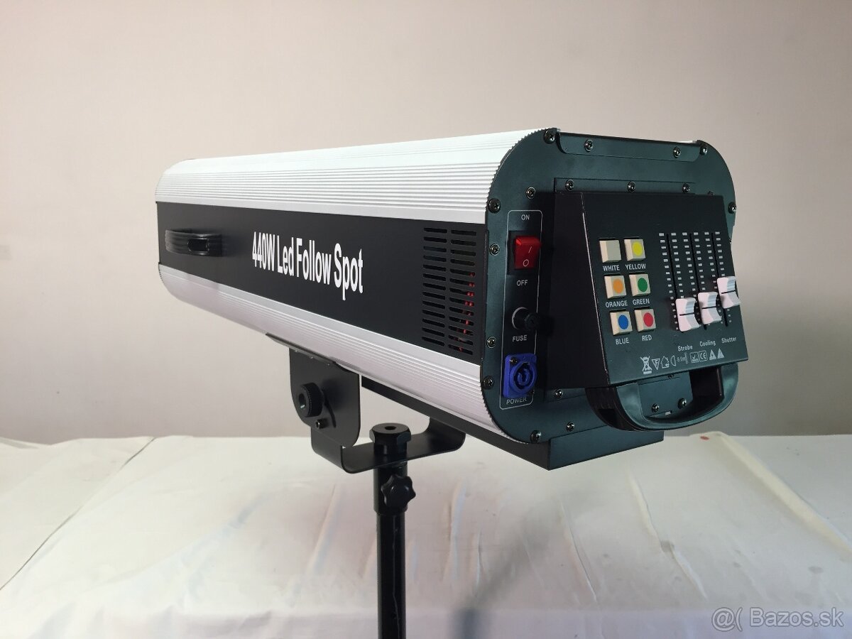 300W LED hľadák.