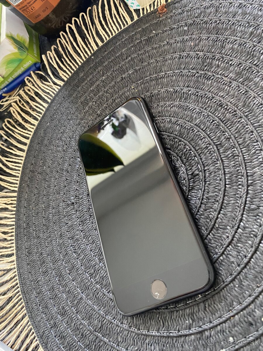 Apple iPhone SE 2