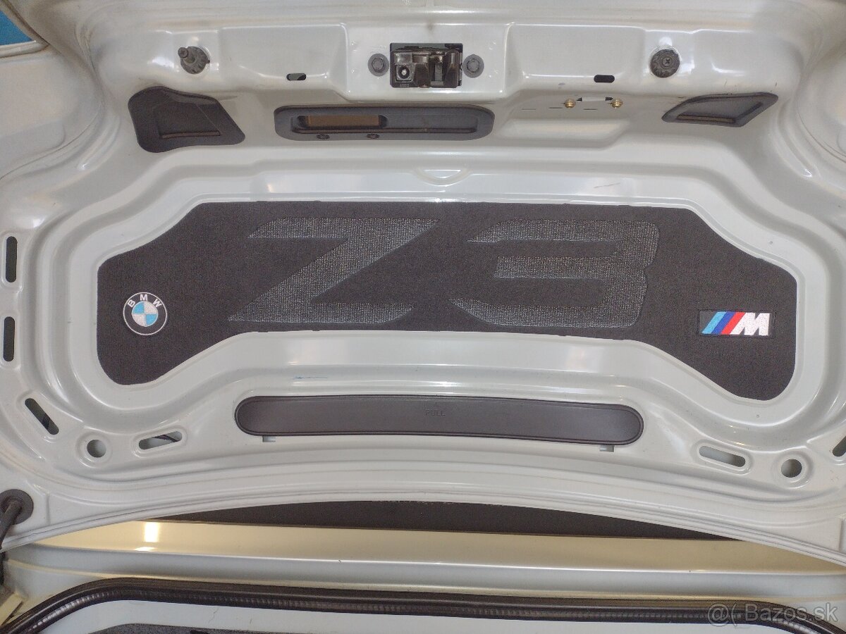 Predám tapacir zadnej kapoty na BMW Z3