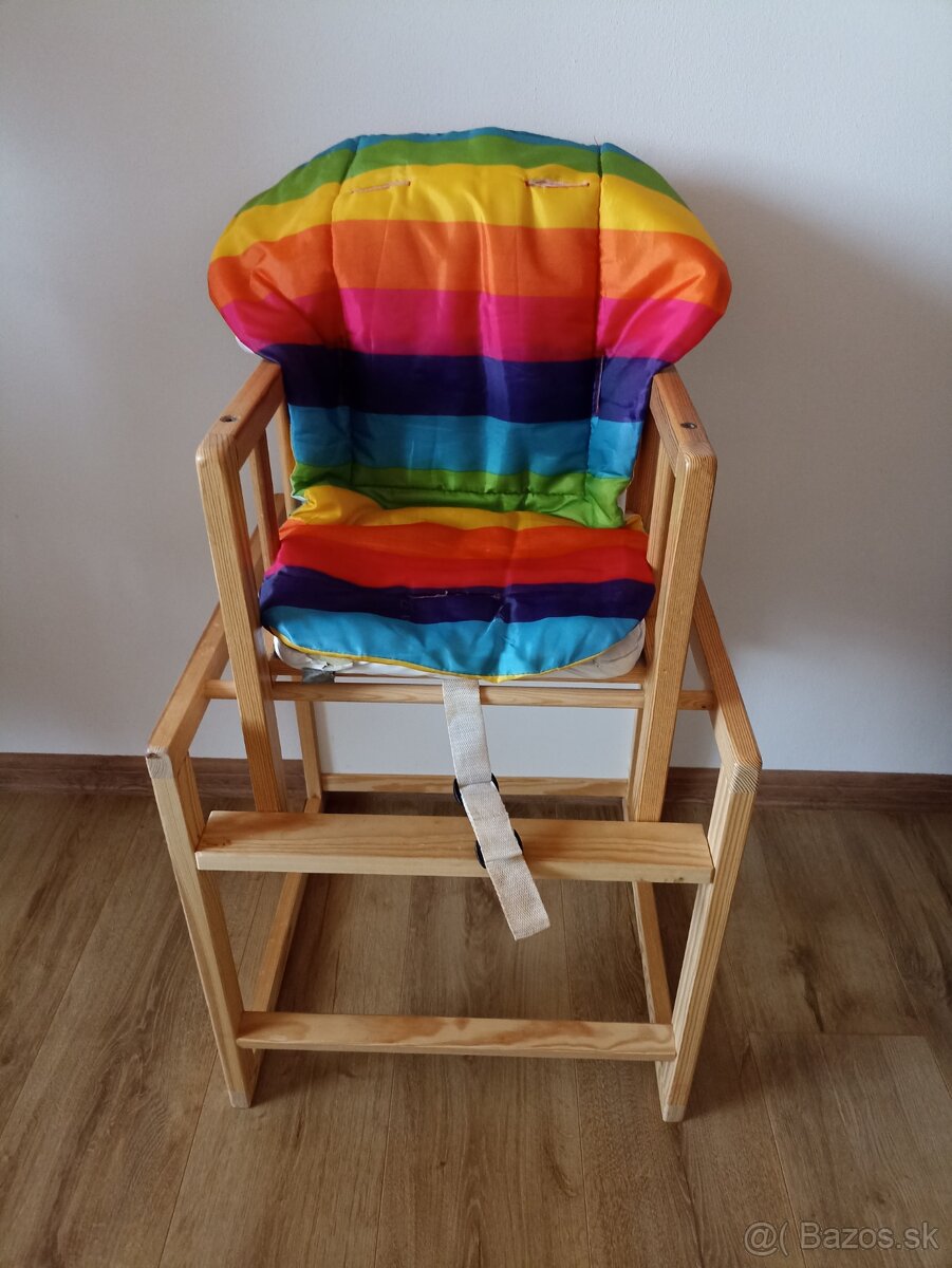 Detská drevená stolička so stolíkom
