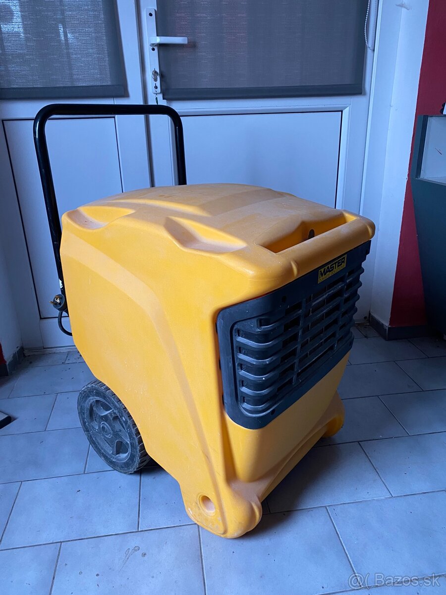 Odvlhčovač Master DHP65