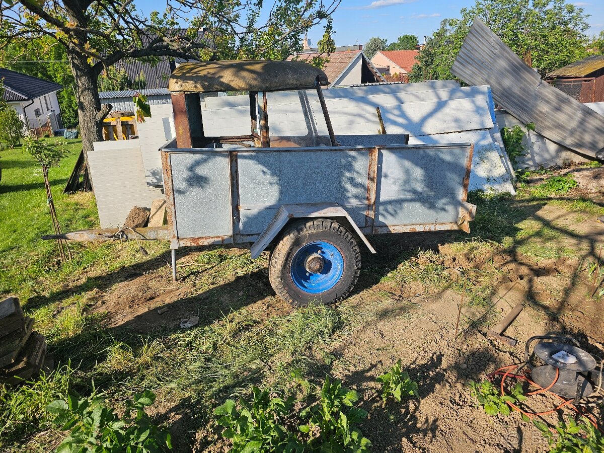 Vlecka za traktor