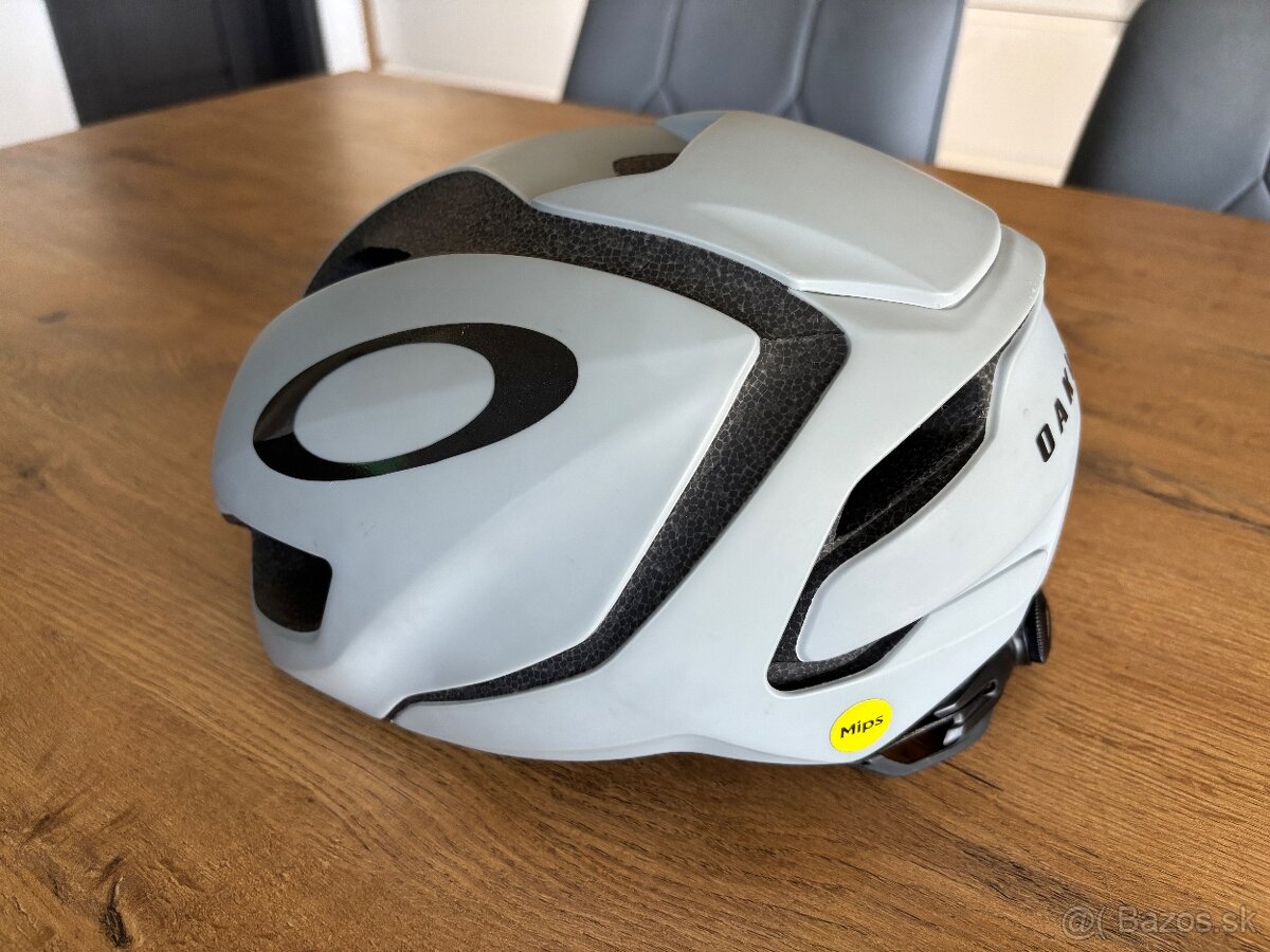 Oakley ARO5, veľ. XL, Mips