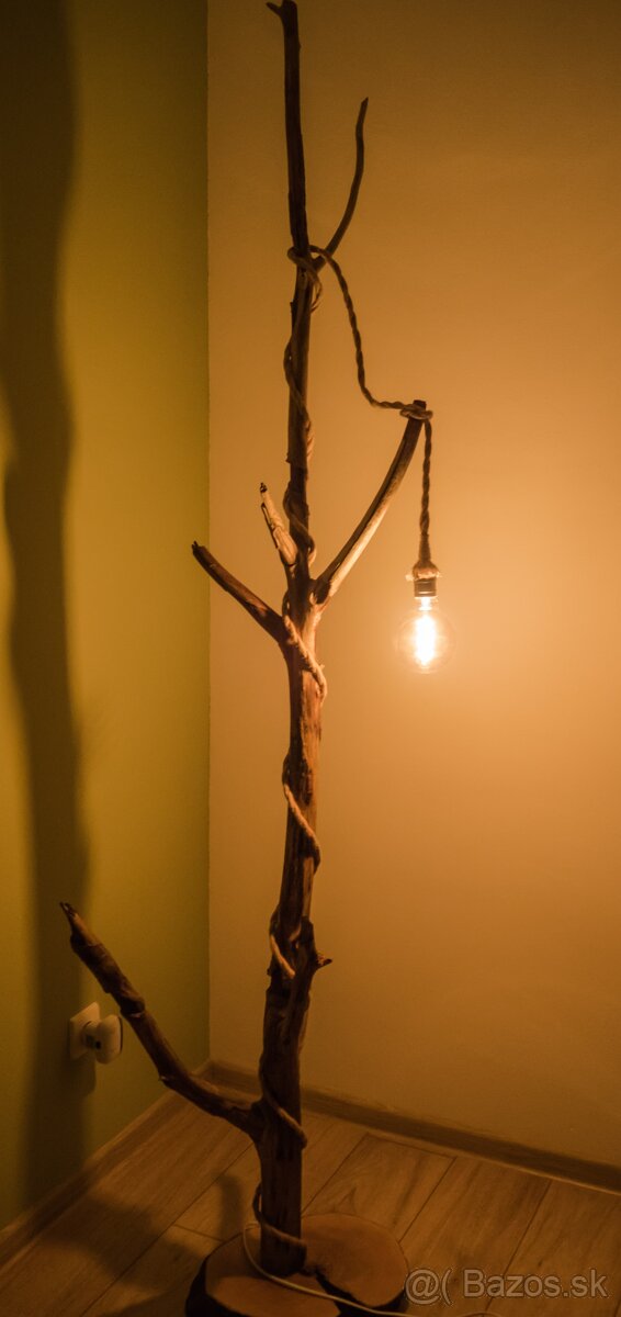 Drevená lampa