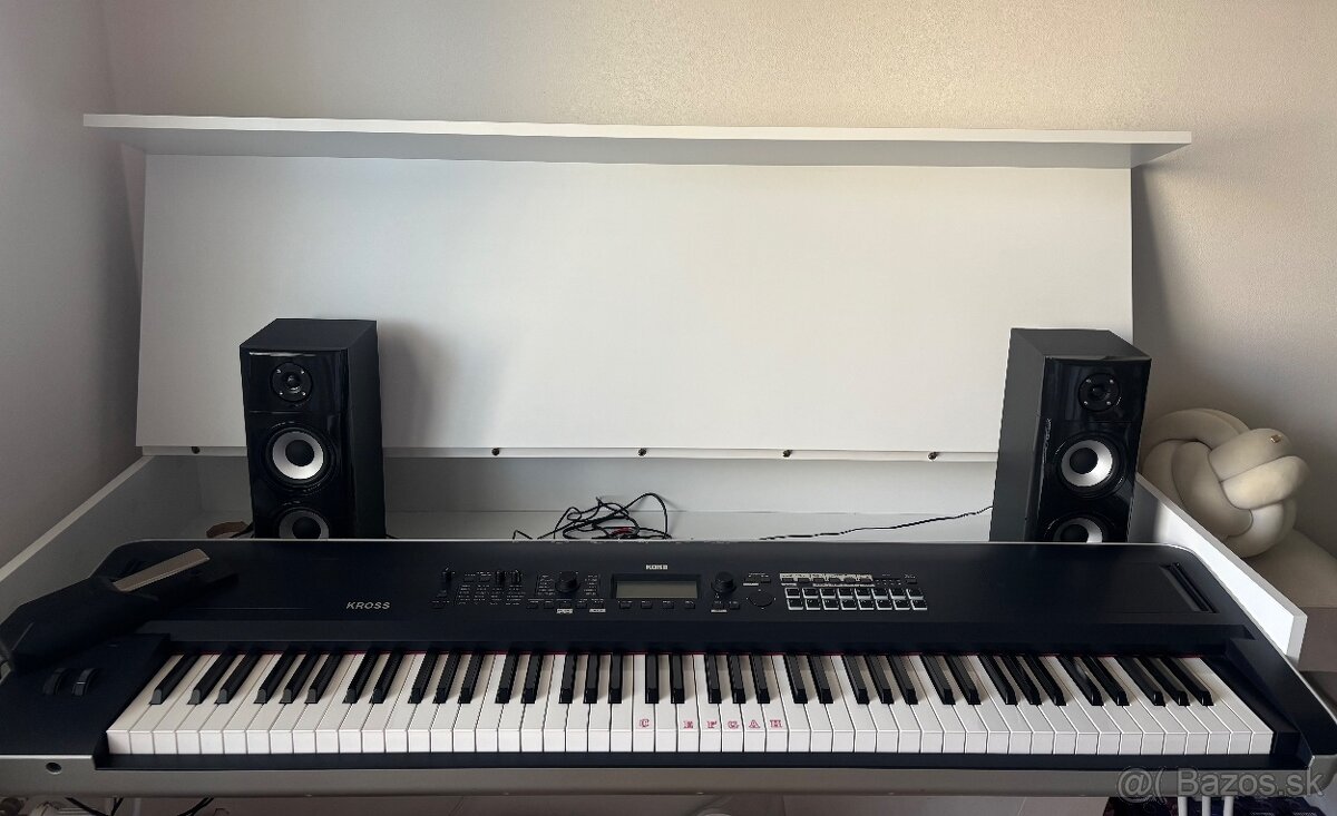 Korg Kross syntetizator