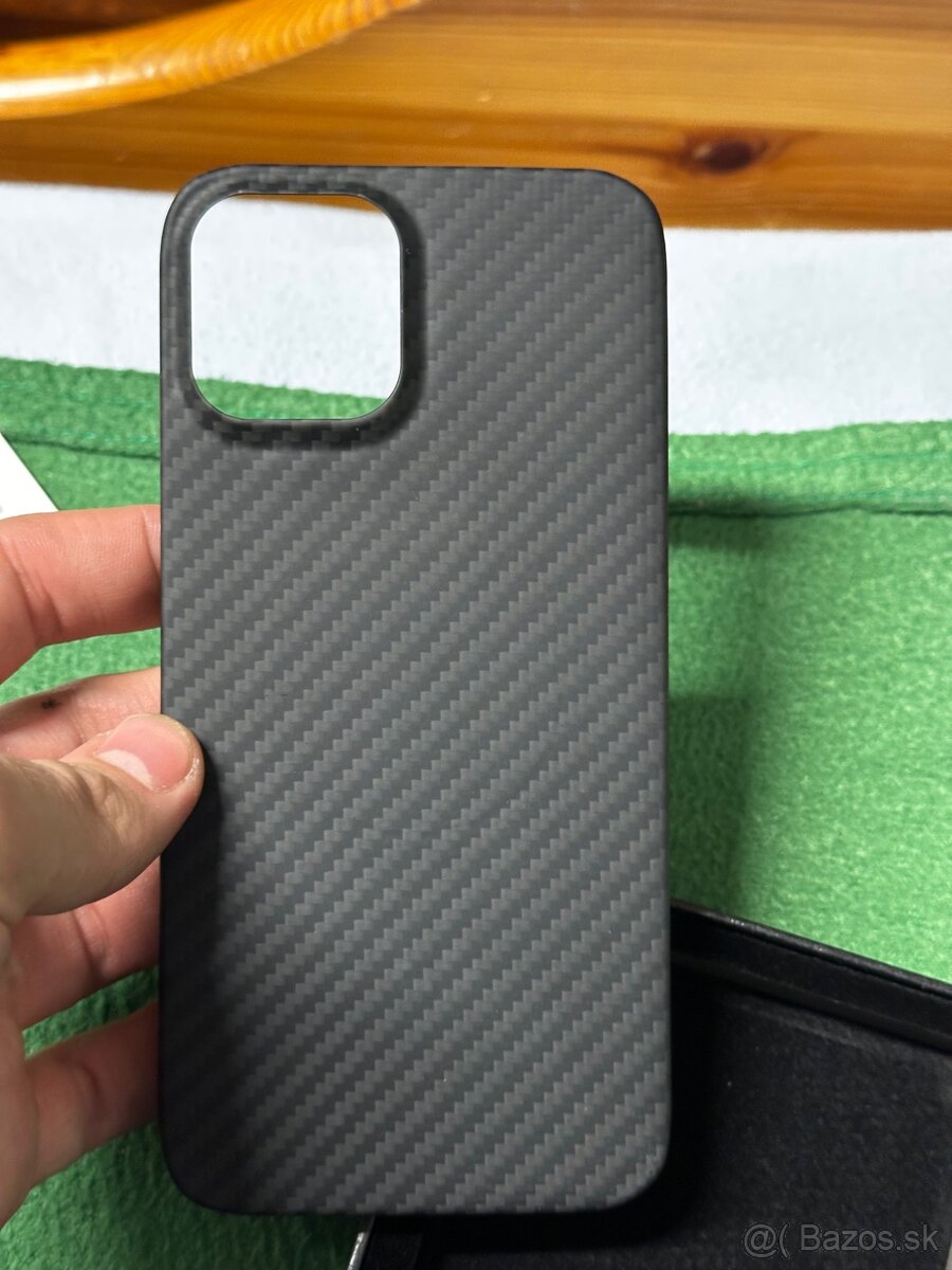 Nový Carbon fiber kryt iPhone 12 Pro Max