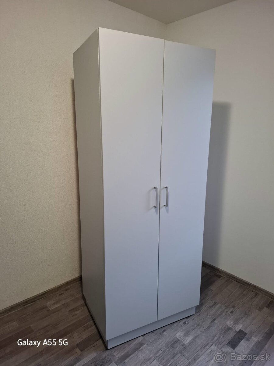 Predám novú skriňu 200x80x57