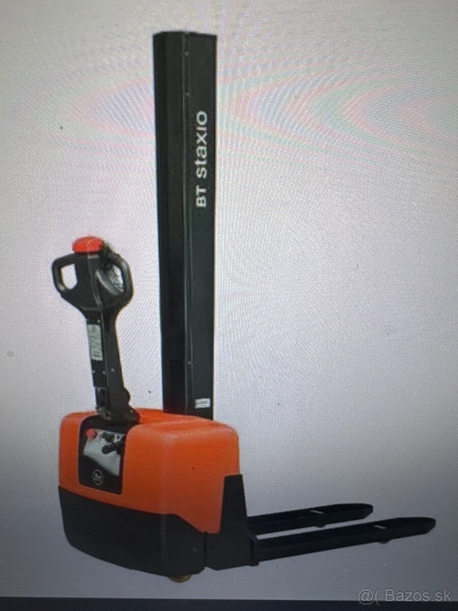 Kúpim vysokozdvižný elektrický akú ručne vedení vozík