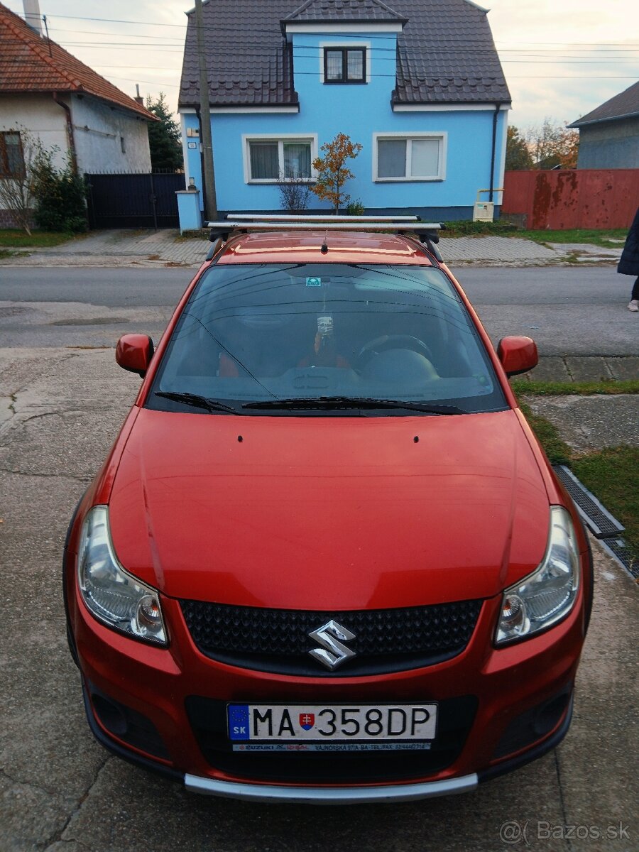 Predám Suzuki SX4 1.5l benzín.