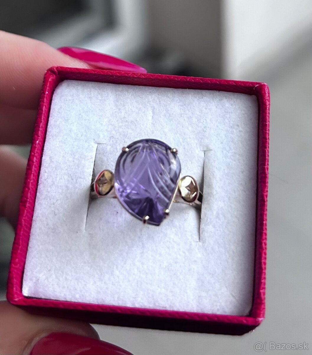 Zlatý prsteň s Ametystom