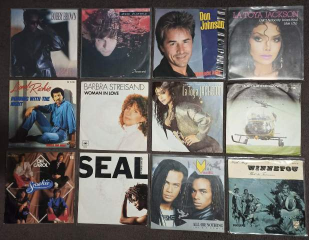 RETRO Platne, DVD, VHS a MC KAZETY