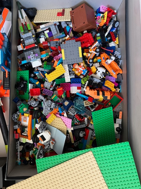 rozne lego-plna krabica