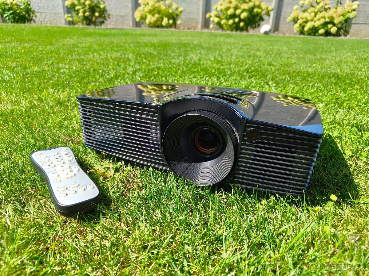 Optoma HD141X, projektor