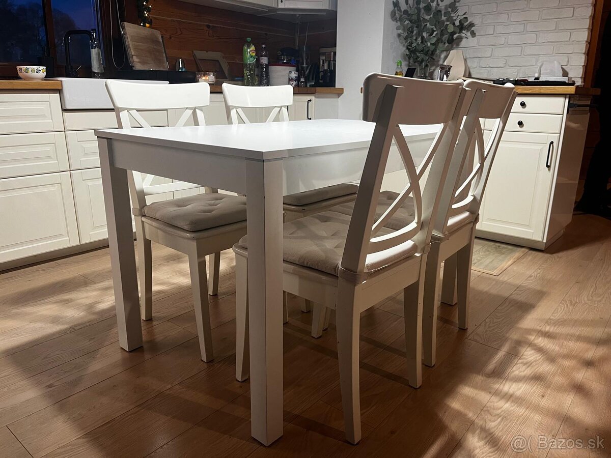 Ikea stôl + 4 stoličky