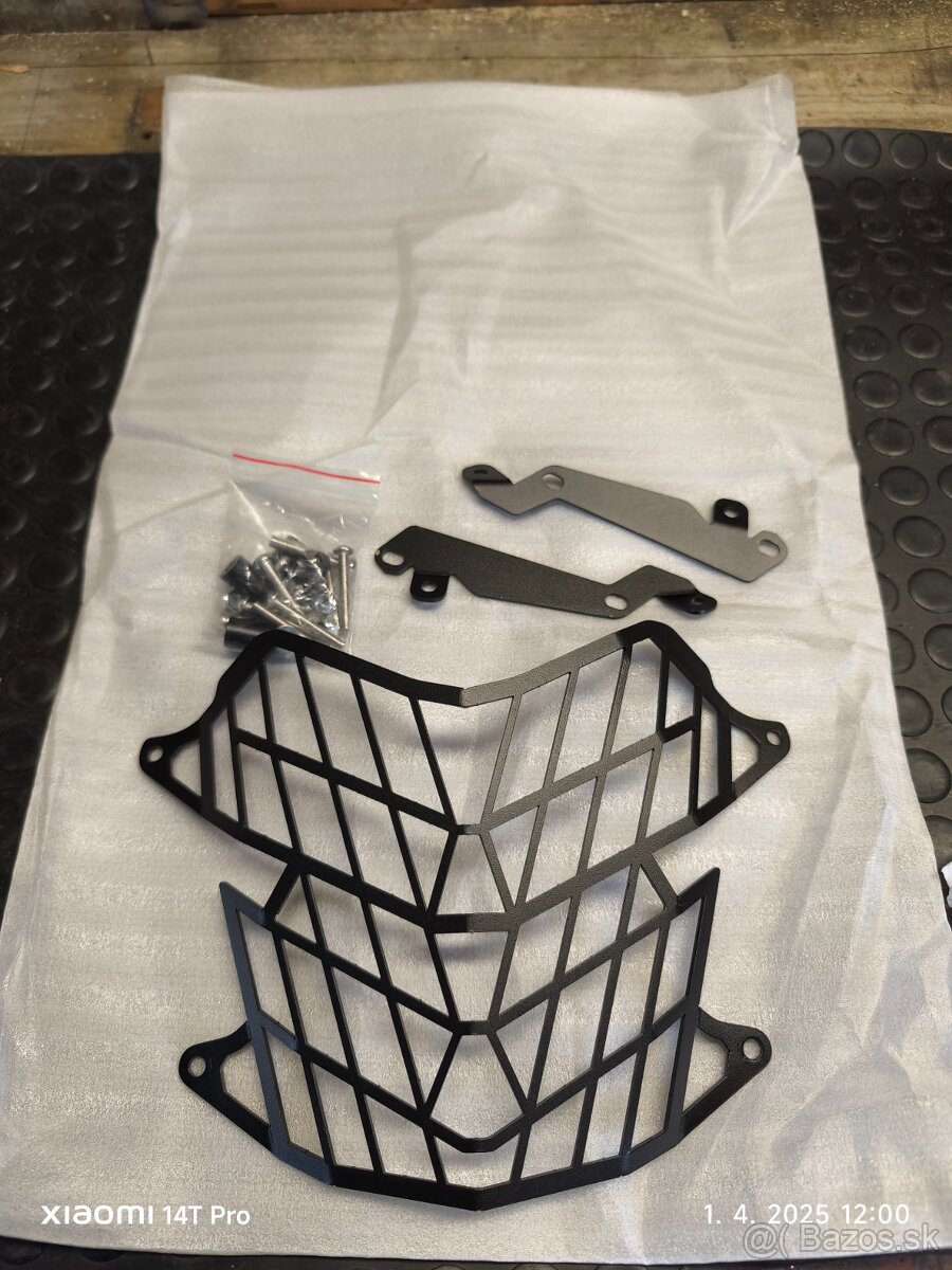 Kryt Svetlometu yamaha tenere 700