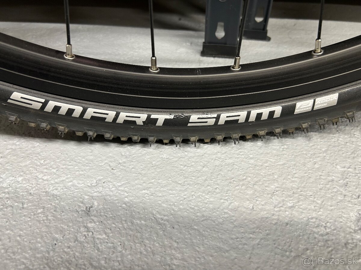 Predam nove plaste Schwalbe Smart Sam 700x40c