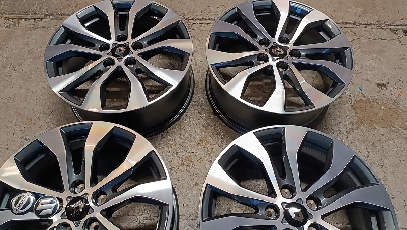 R17 5x114,3 mm ALU disky antracitovo-leštené