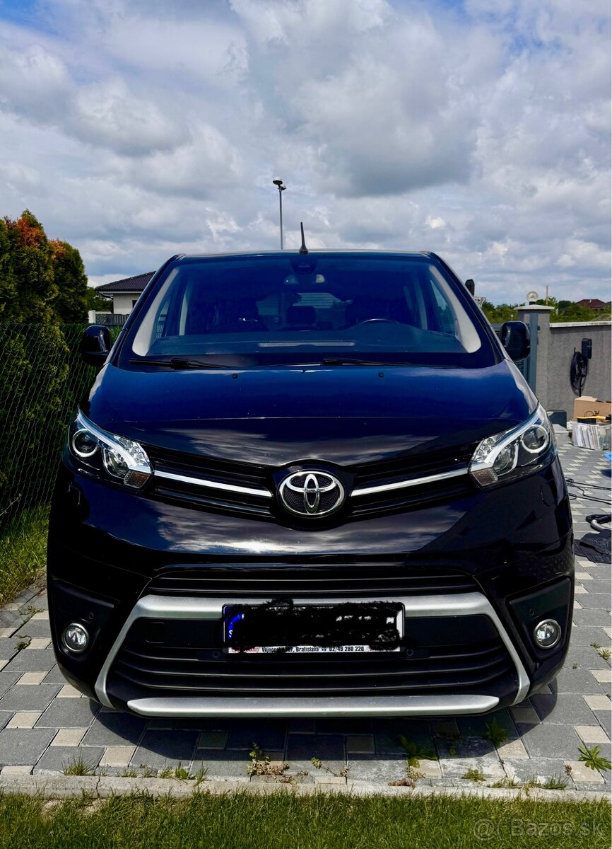 Toyota Proace Verso Family 2.0 D-4D 180