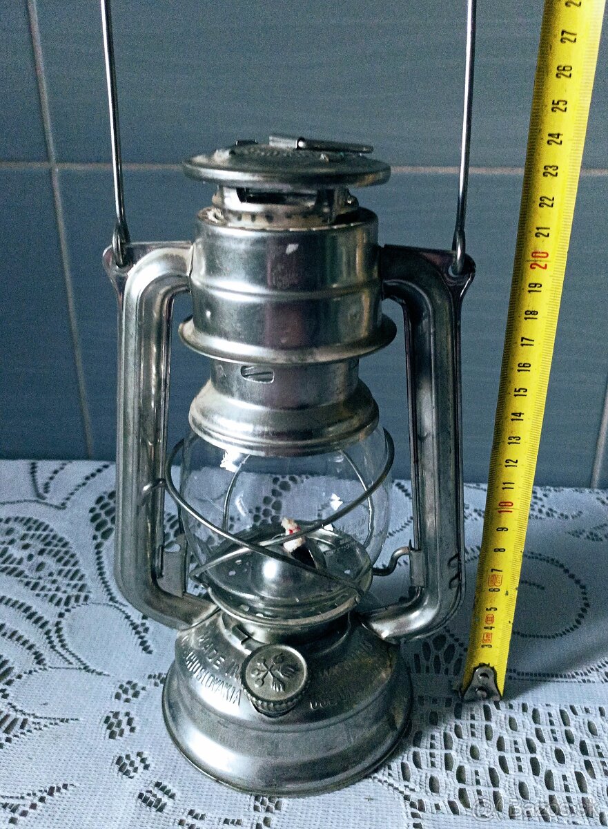 Petrolejová lampa