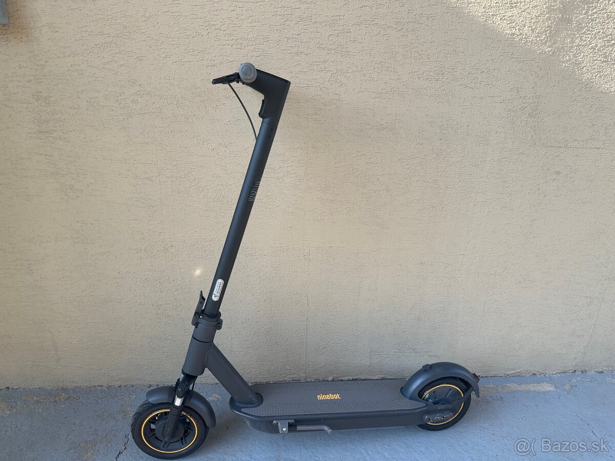 Elektrická kolobežka Ninebot