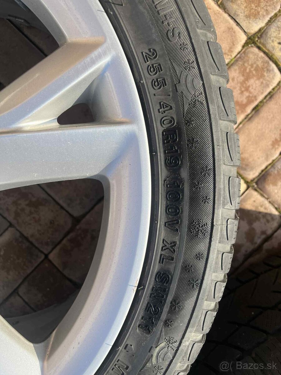 Zimné pneumatiky 255/40 R19 + originál disky audi A7