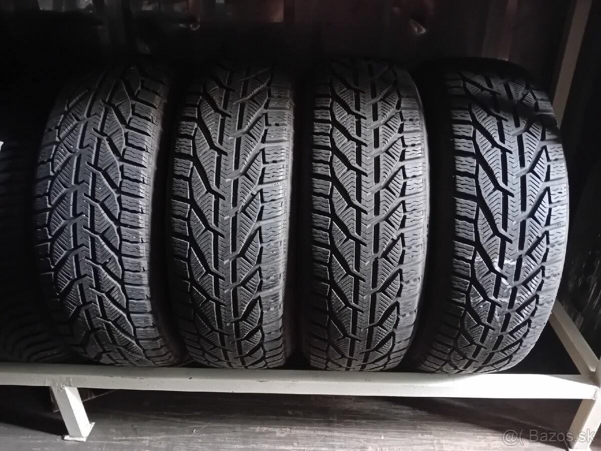 Sebring Snow 215/60R17 96H DOT5019