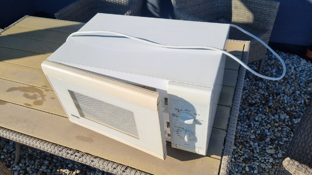 NA ODPAL Mikrovlnna rúra zn. Ignis