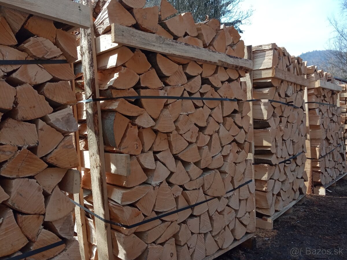 Polosuché palivové drevo