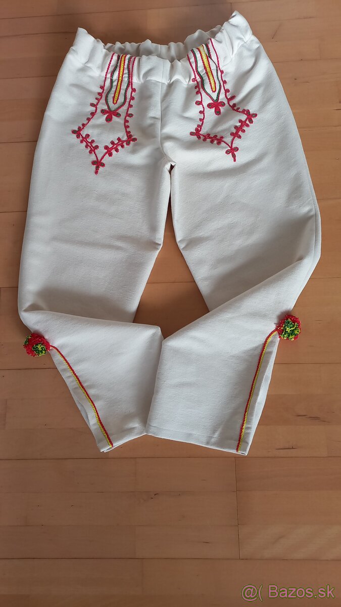 Nohavice ku kroju.