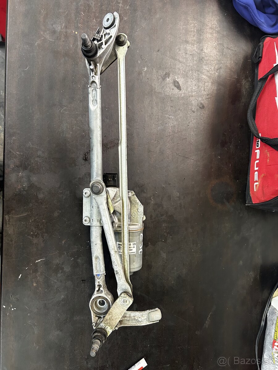 Mechanizmus stieračov BMW E90 E46 E39
