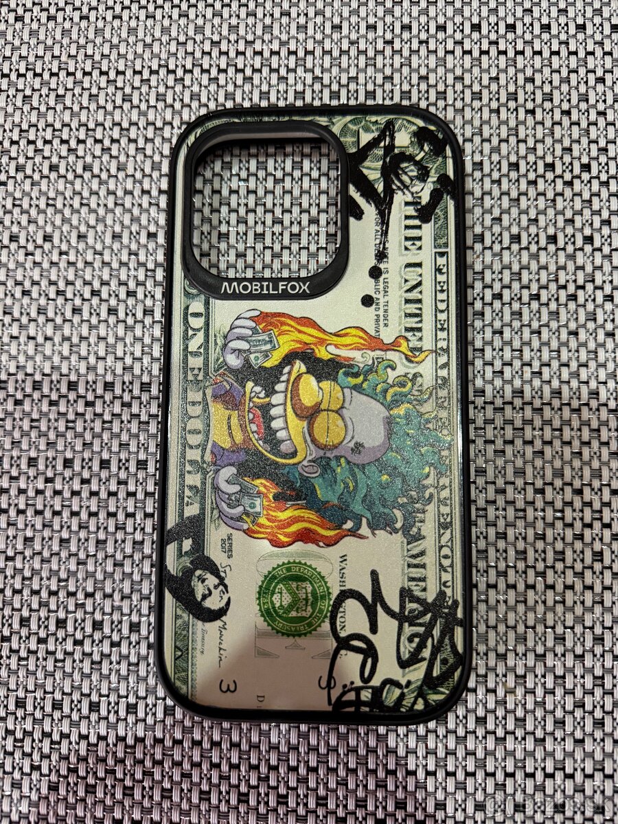 Nepoužité kryty MOBILFOX + obyč. Kryt iphone 16 pro