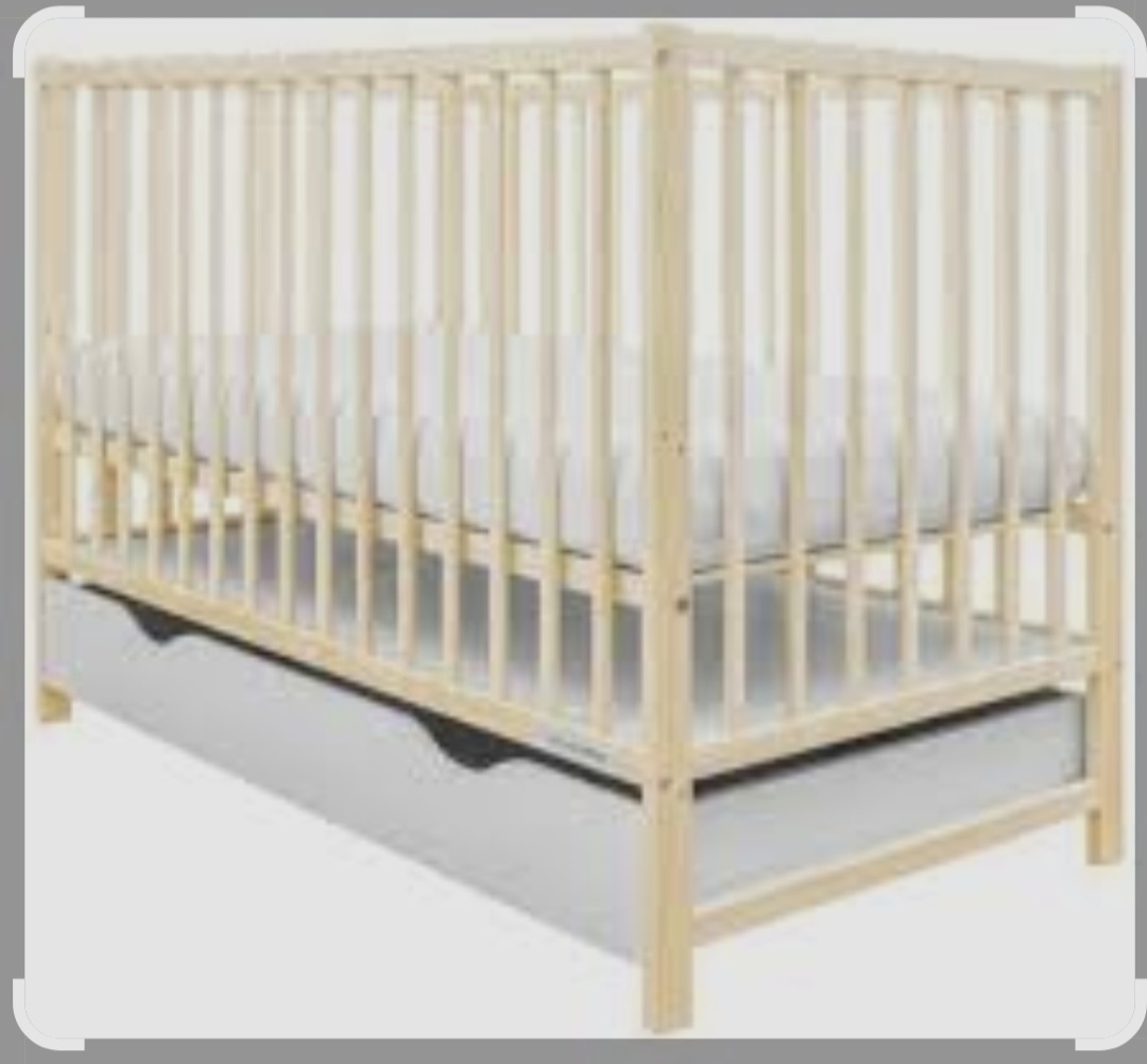 Postieľka so zásuvkou