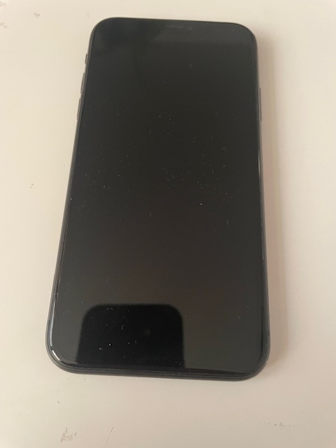 Krásny Iphone 11 64GB batéria 88 percent