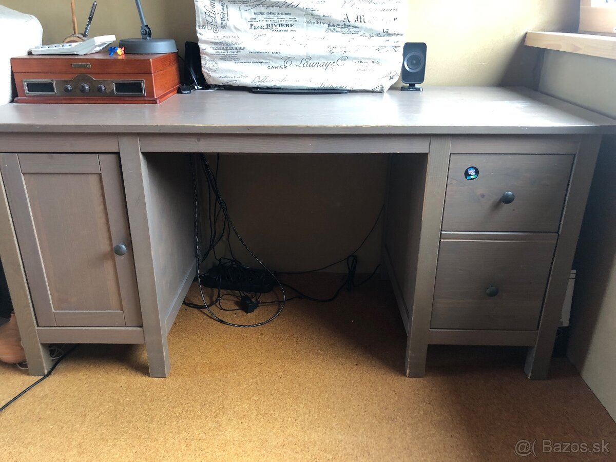 Komoda a písací stol Hemnes ikea