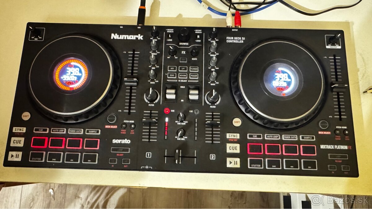 Numark mixtrack Platinum fx