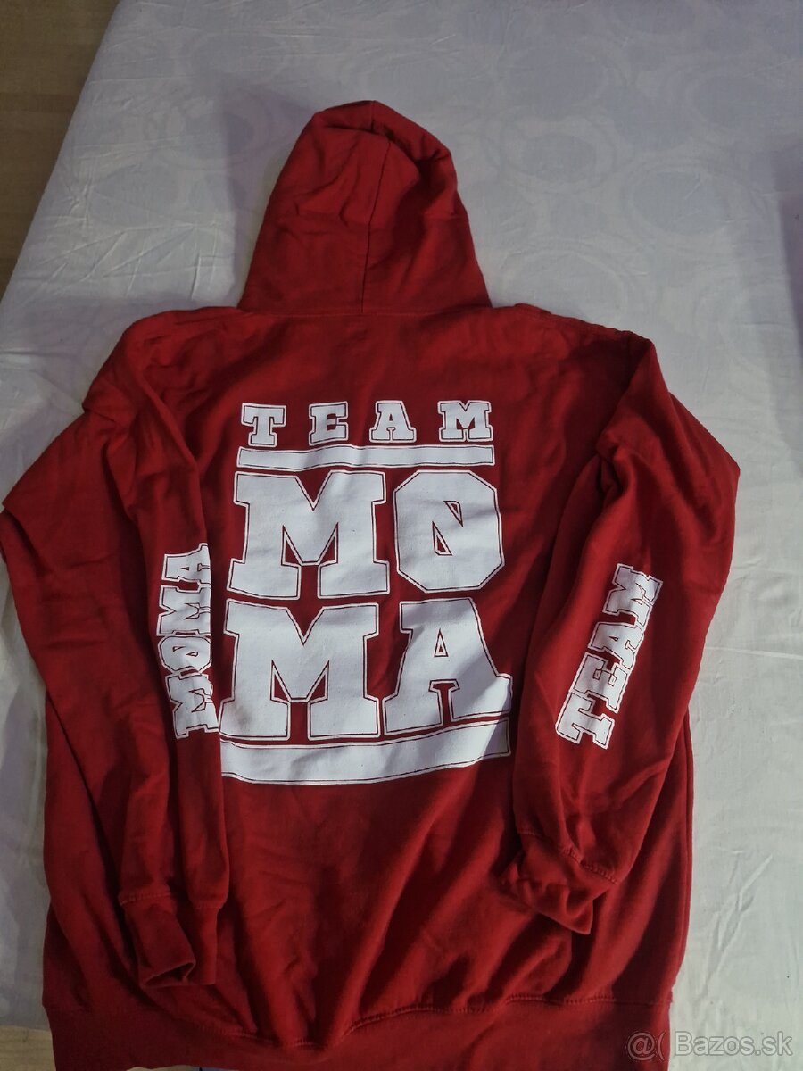 Mikina team moma červená
