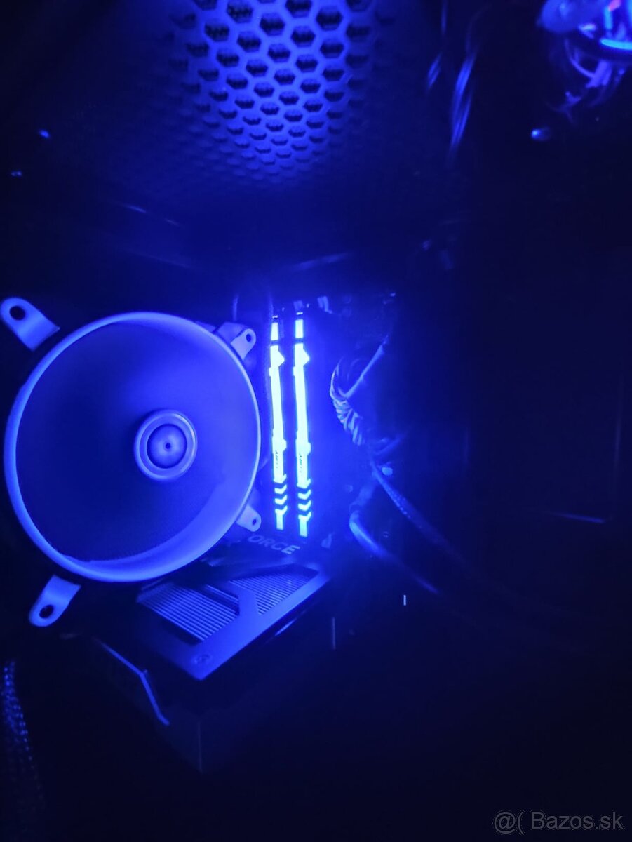 Kingstone FURY Beast RGB 3600 MHz 16GB KIT CL17