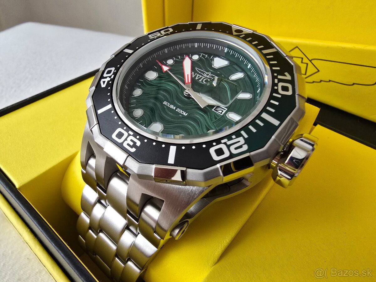 Invicta Master Of Ocean green