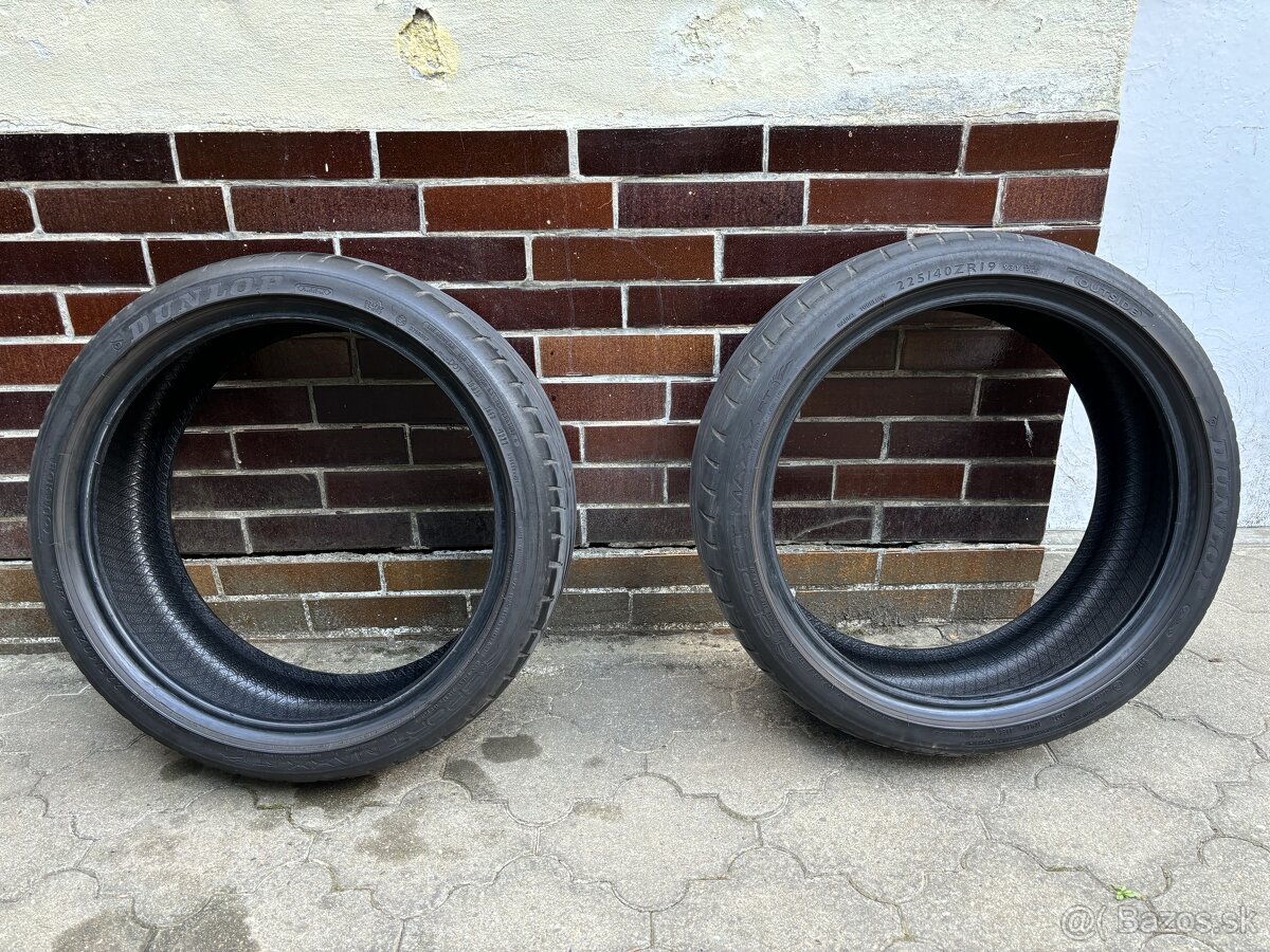 225/40 R19 Dunlop Sport Maxx RT 93Y