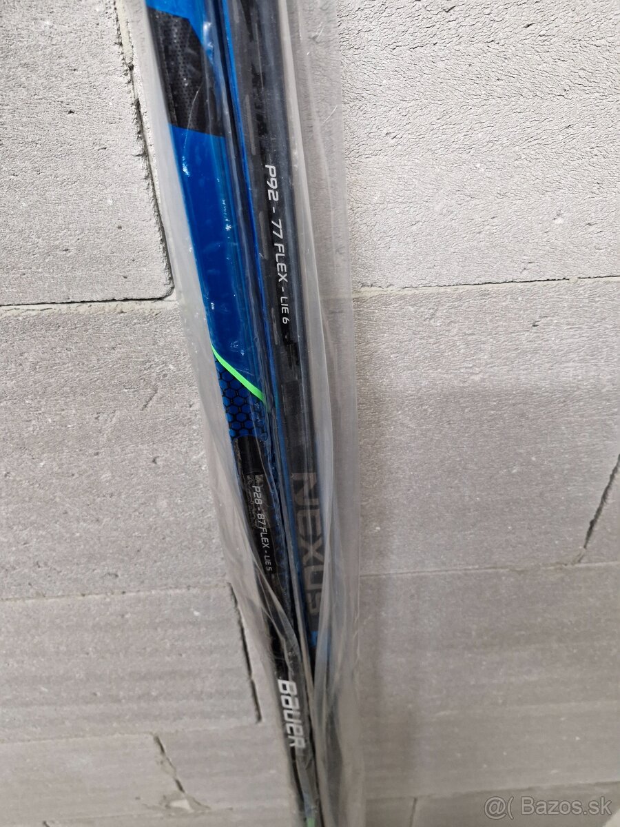 Nove hokejky Bauer, CCM