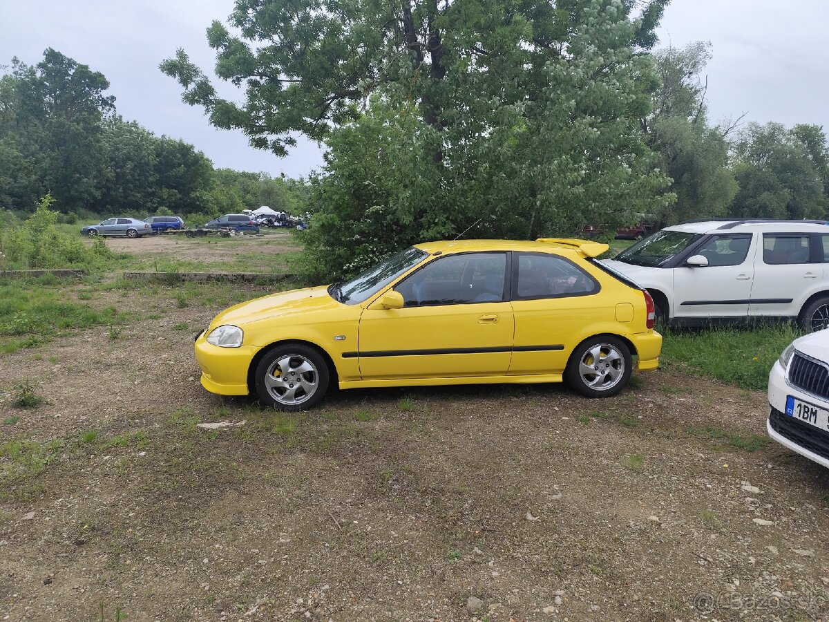 Honda Civic Karoséria " Foto na povšimnutie