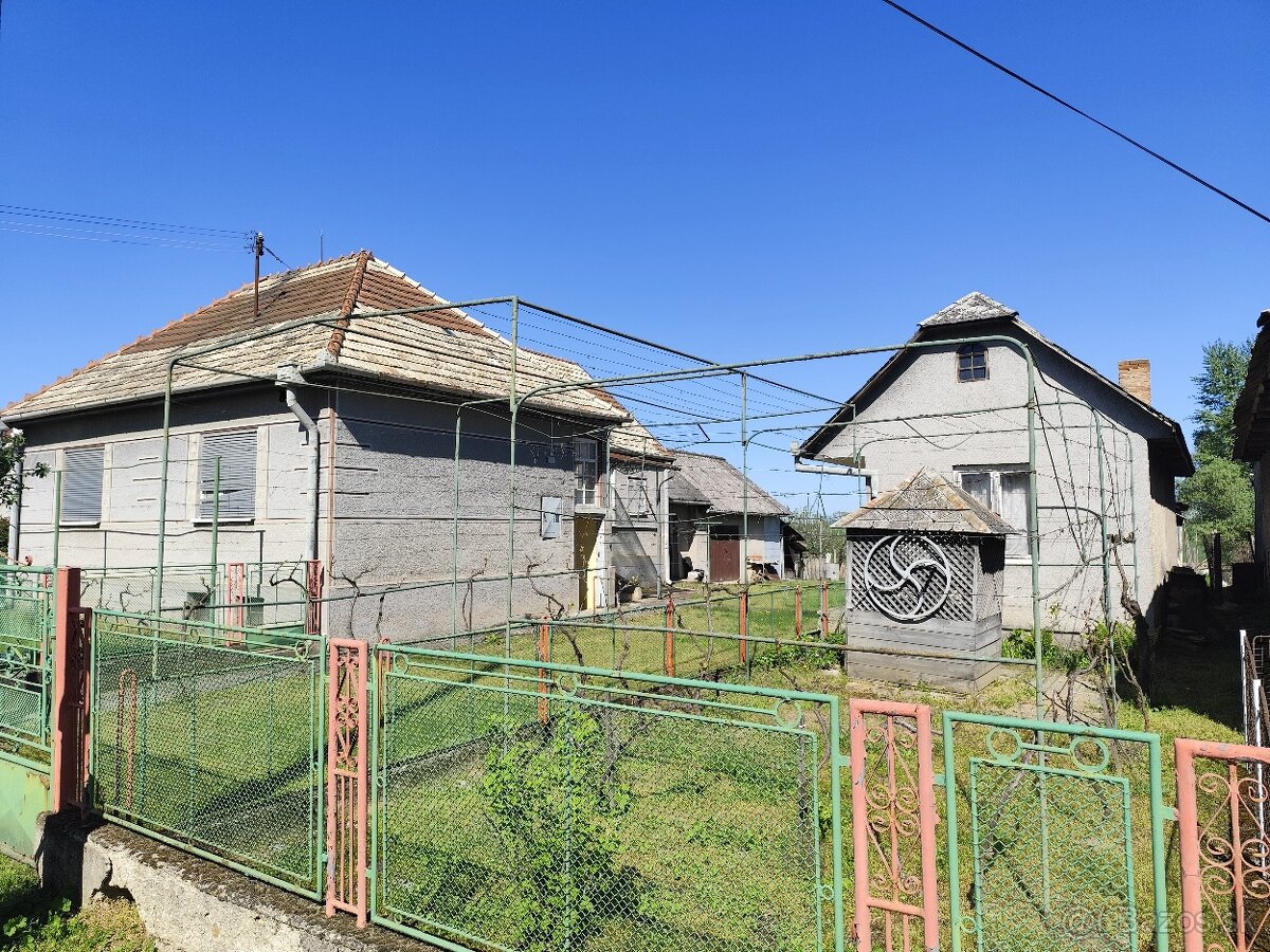 Rod. dom v Kováčovciach okr. Veľký Krtíš