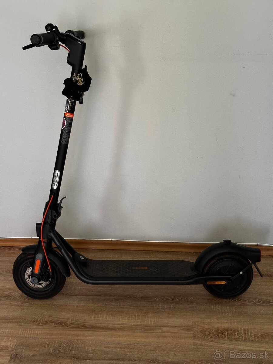 Električka kolobežka ninebot