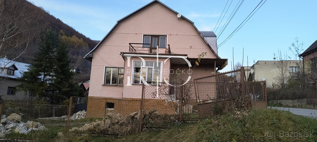 Na predaj rodinný dom v obci Zliechov, okr. Ilava