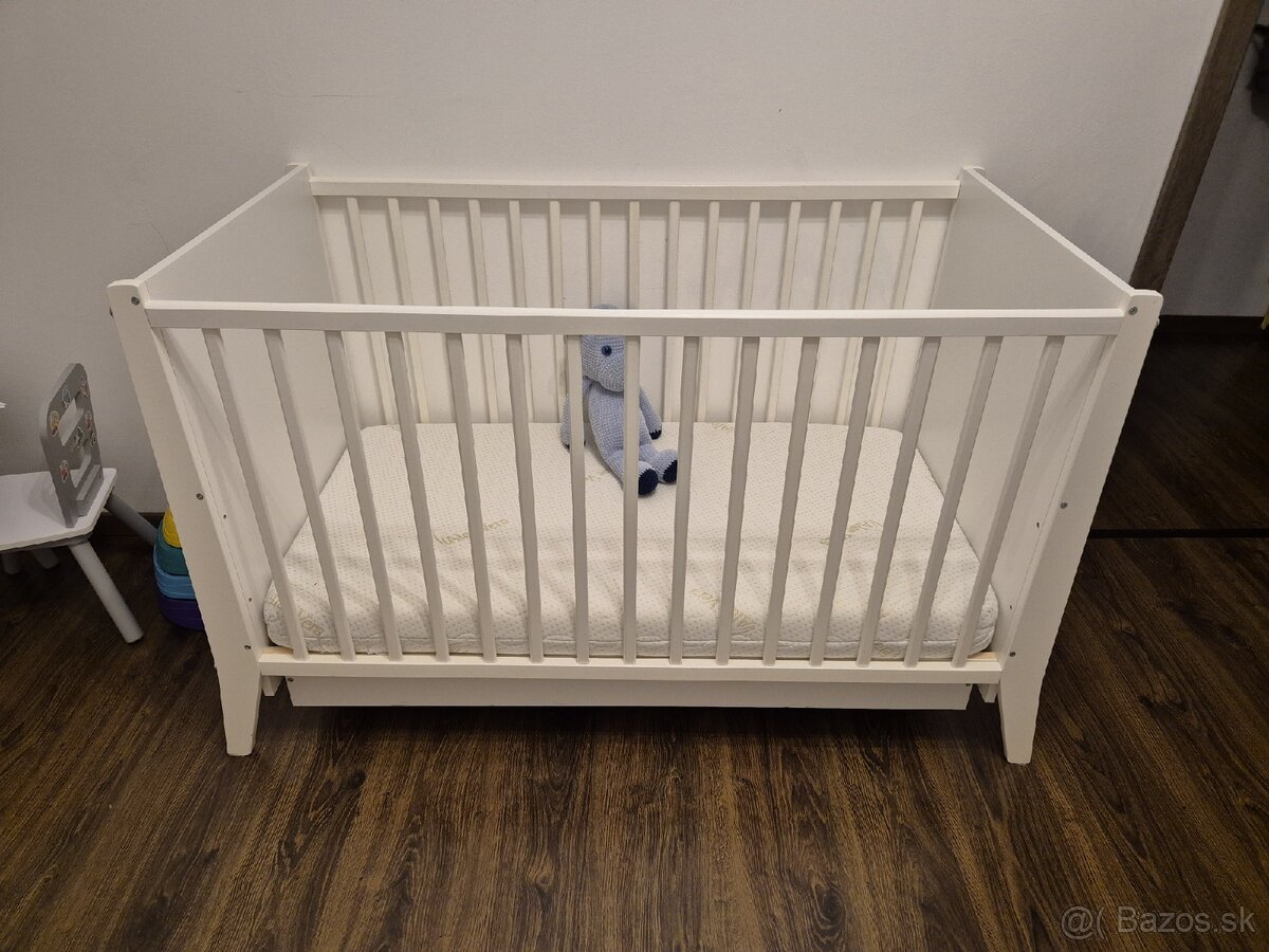 Detská postielka s matracom