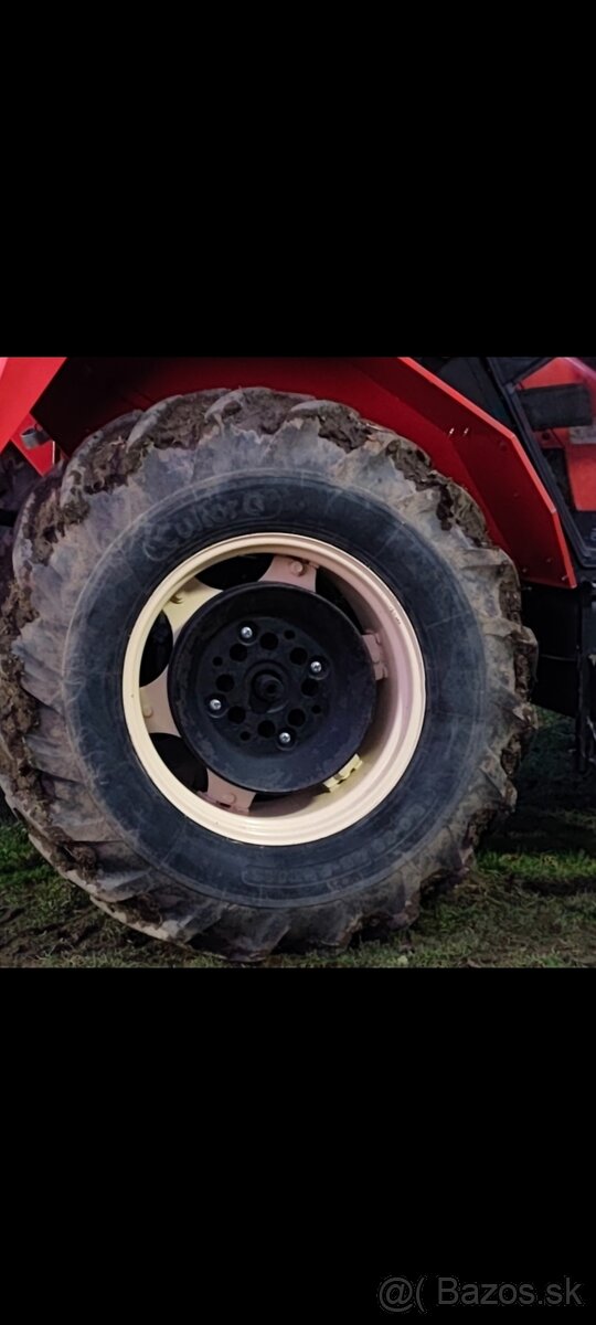 Pneumatiky(kolesá) 16.9-28 výmena