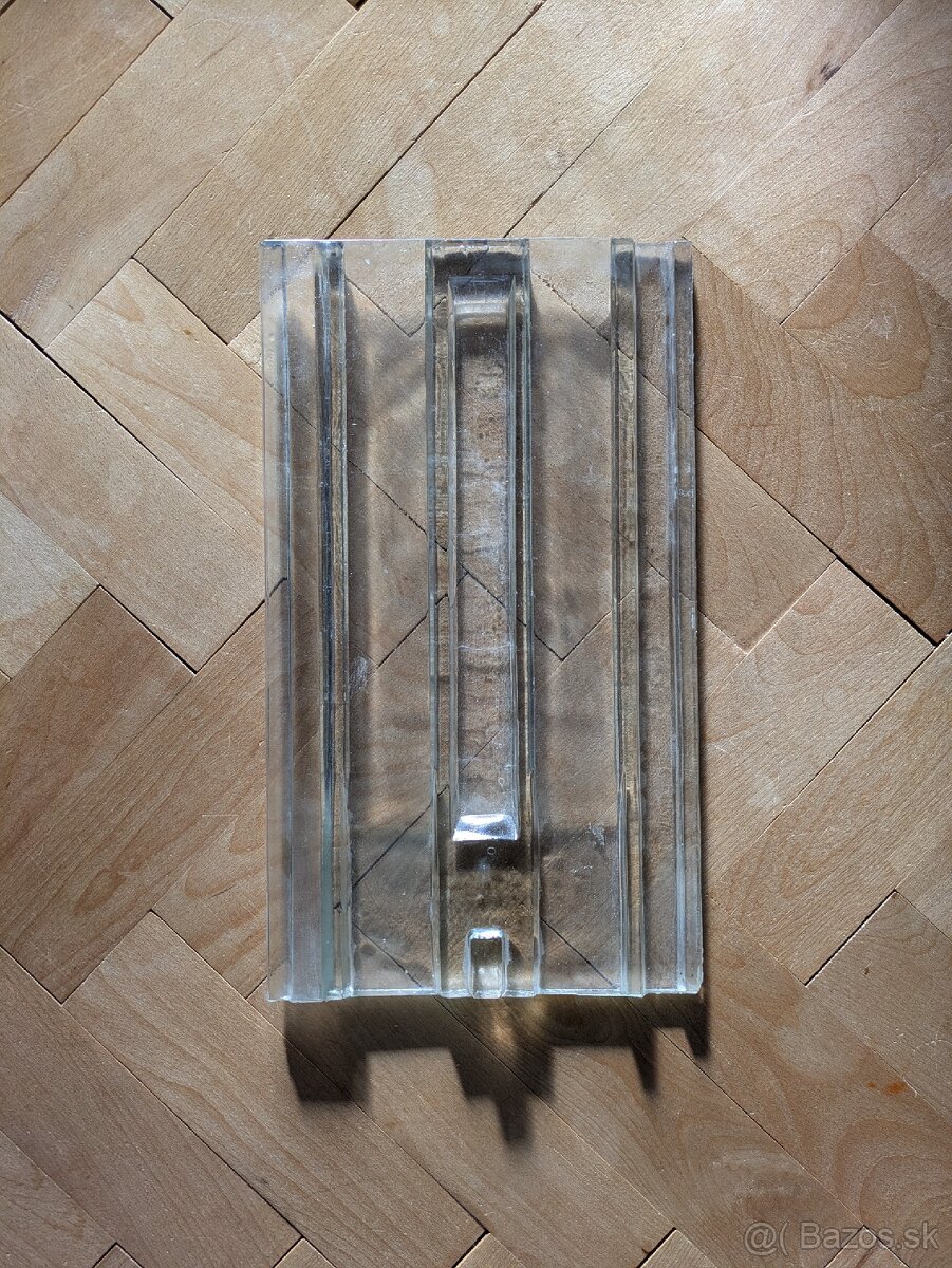 presvetlovacia sklenena skridla