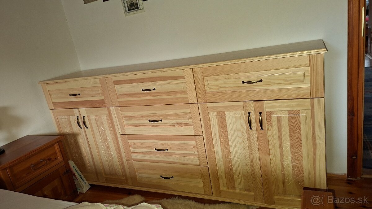Predám čistonovú drevenú komodu