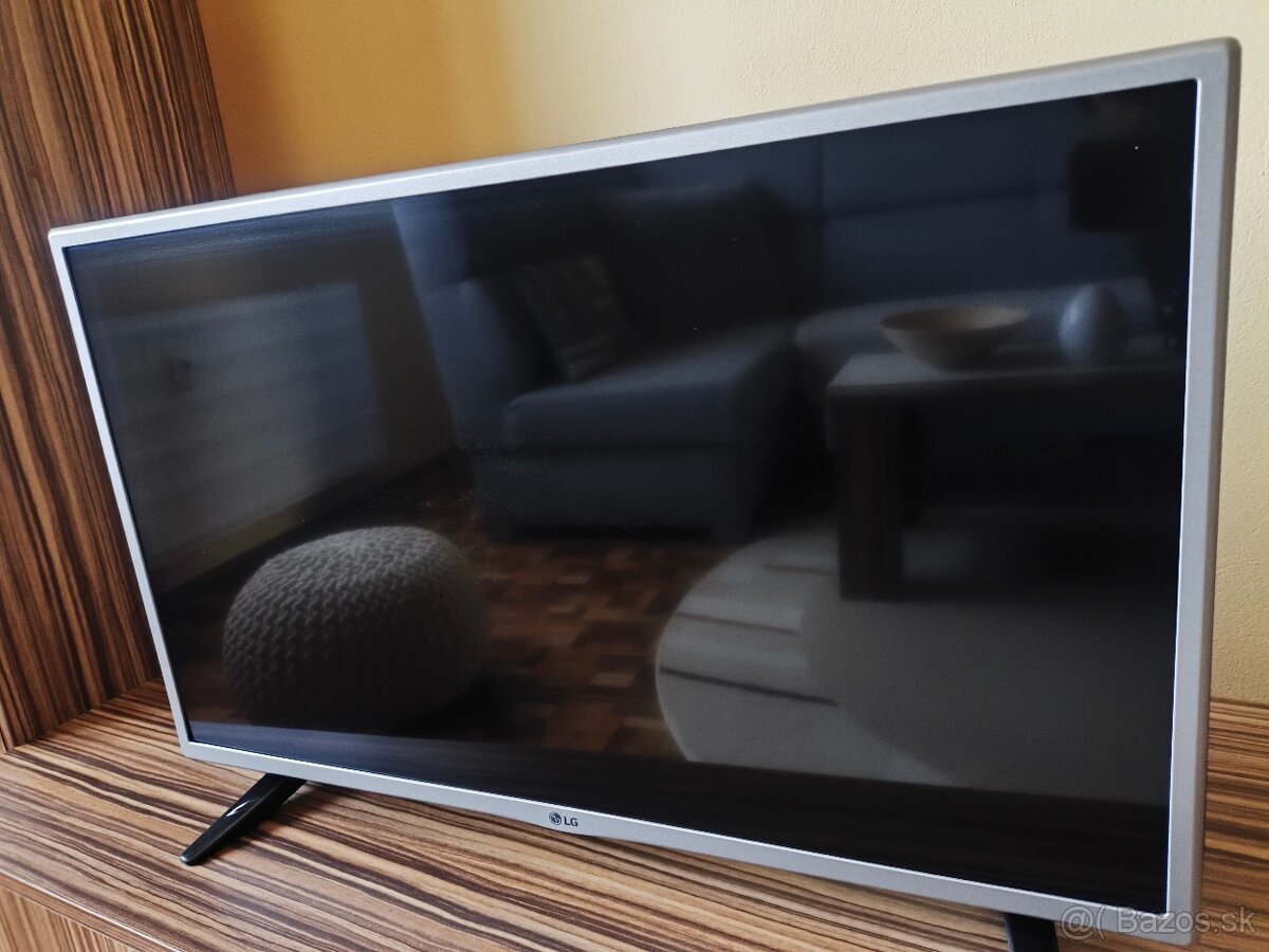 LG 32"